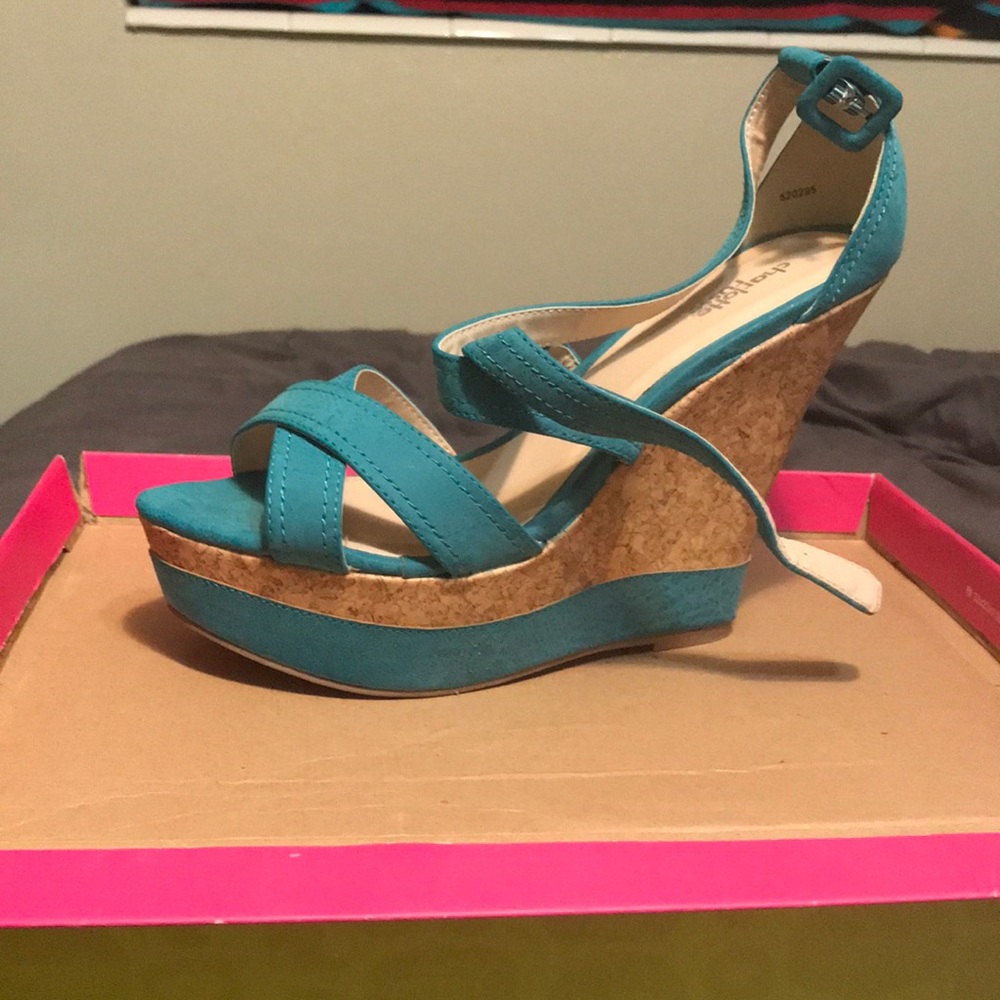 Wedge heels